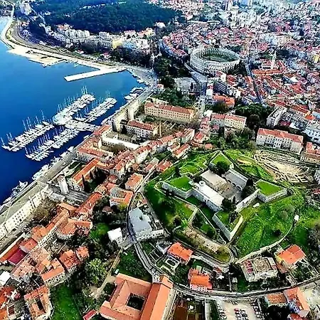 Mon Cheri-located In A Quiet Neighbourhood Near Beaches Free Parking Apartment Pula