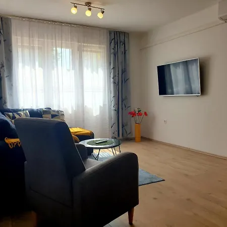Apartment Mon Cheri-located In A Quiet Neighbourhood Near Beaches Free Parking